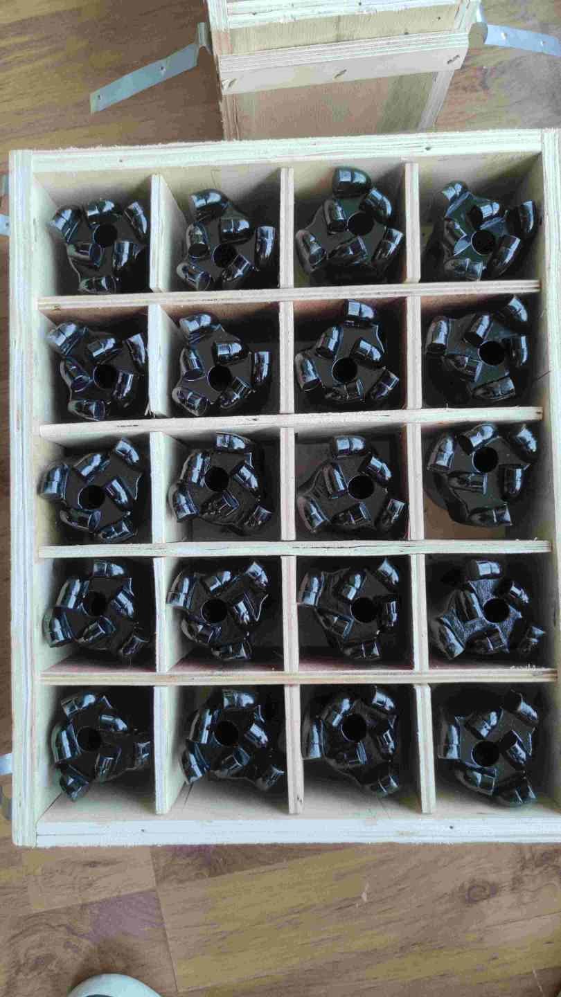 Non Coring Pdc Drill Bit 3 Wings / Blades Concave Bits For Mining Drilling
