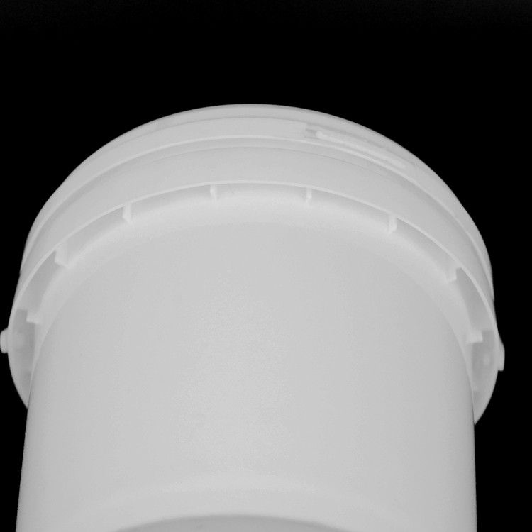 2L Food Storage BPA Free Bucket With Lid Durable Pet Food Packing