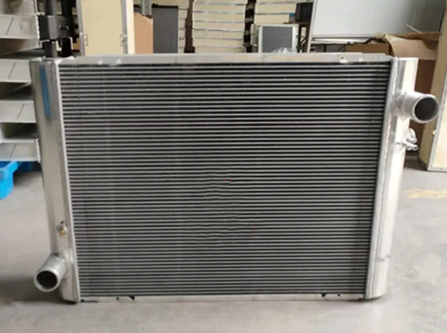 Water Tank Radiator 11FT-35510 11FT35510 For Hyundai 110D-7E 130D-7E 140D-7E For Excavators