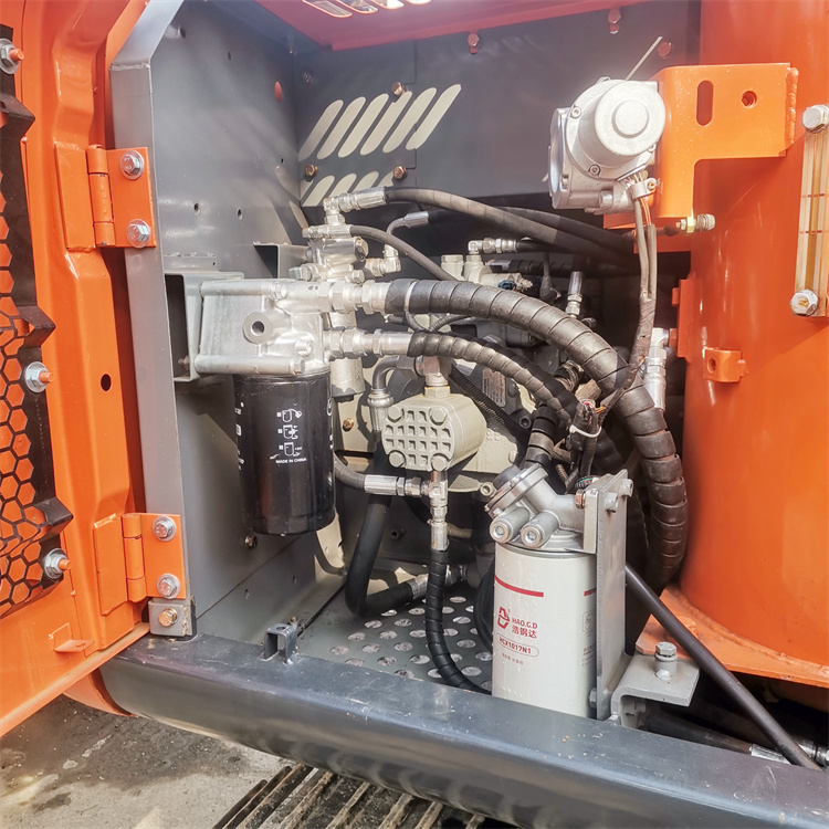 Good Condition Hitachi ZX130-6 Used Crawler Excavator in Japan with 3500 Working Hours