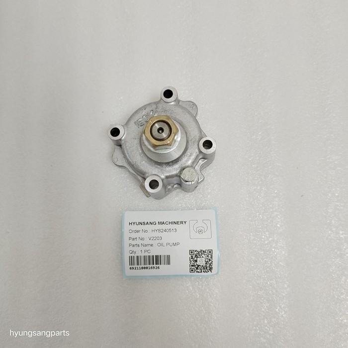 Hyunsang Engine Spare Parts Fuel Pump K15471-35013 For V2203 V2003