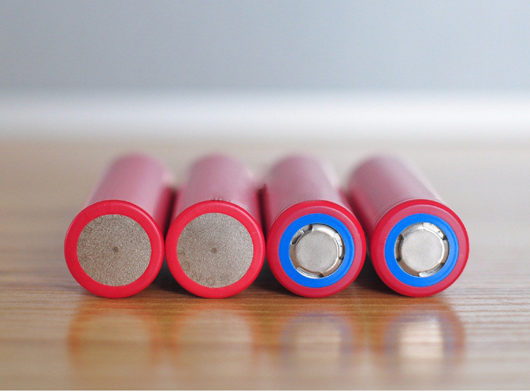 Red 18650 Lithium Ion Cells 3500mah 3.6V 10A , Ebike Battery Cells Eco Friendly