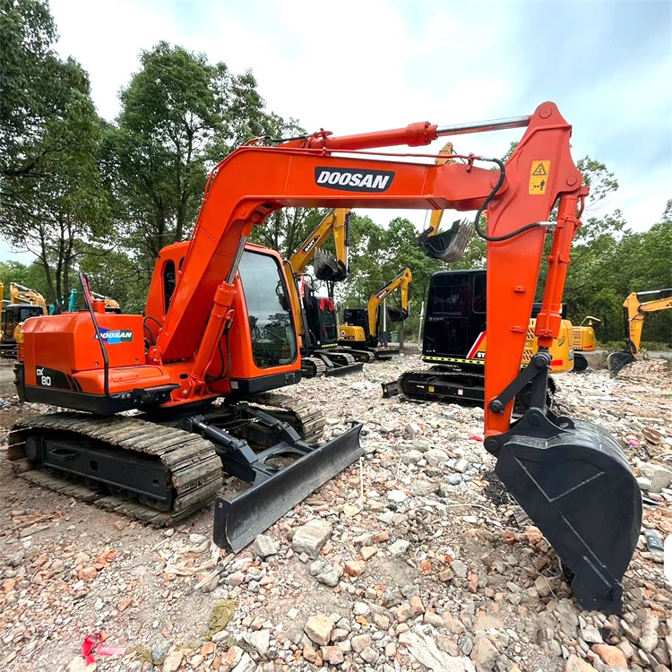 2019 Doosan80 Korea Original 8 Ton Crawler Excavator with Powerful Hydraulic Cylinder
