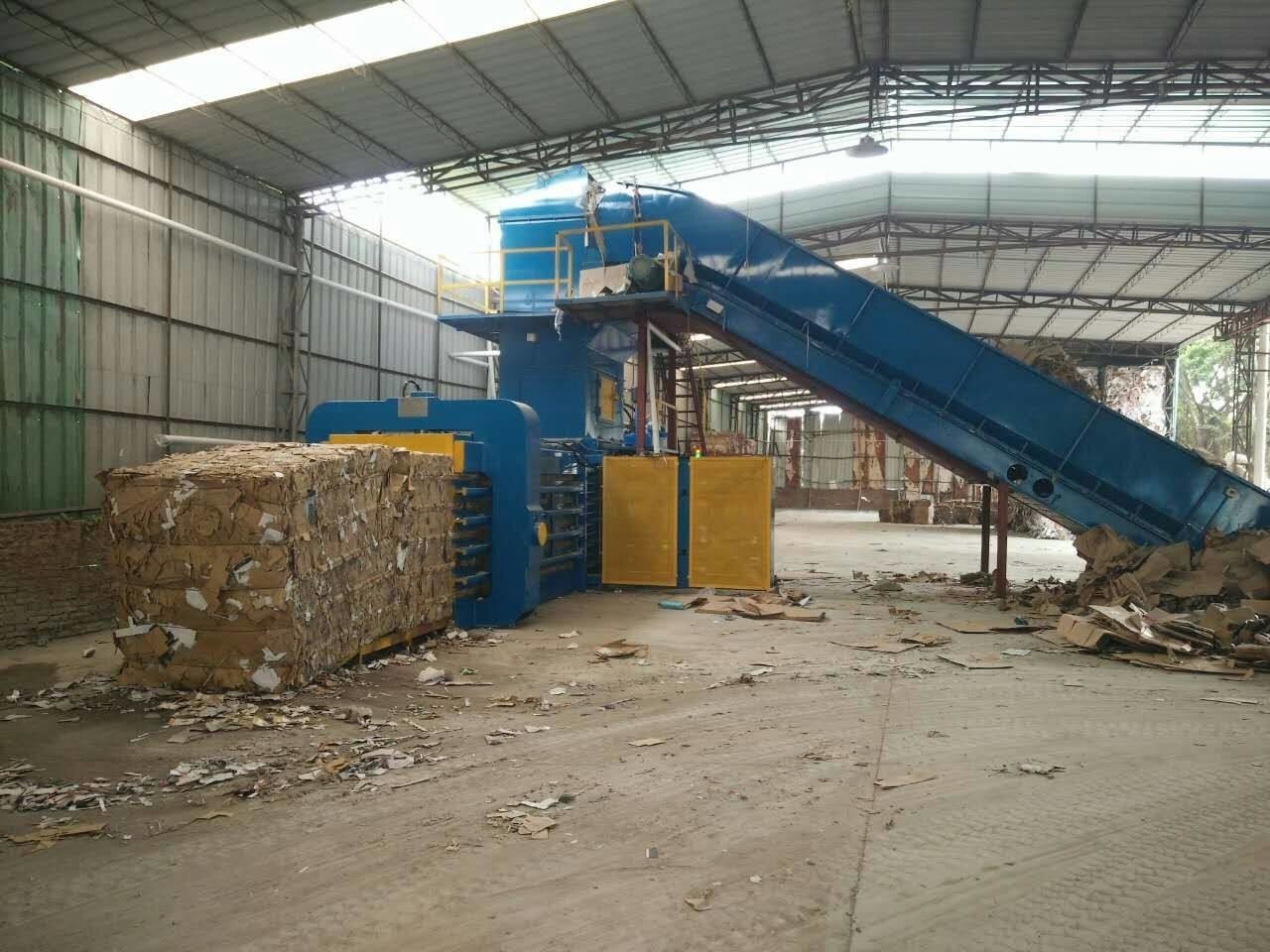 Horizontal Waste Carton Hydraulic Baler Machine Wood Chip Baler