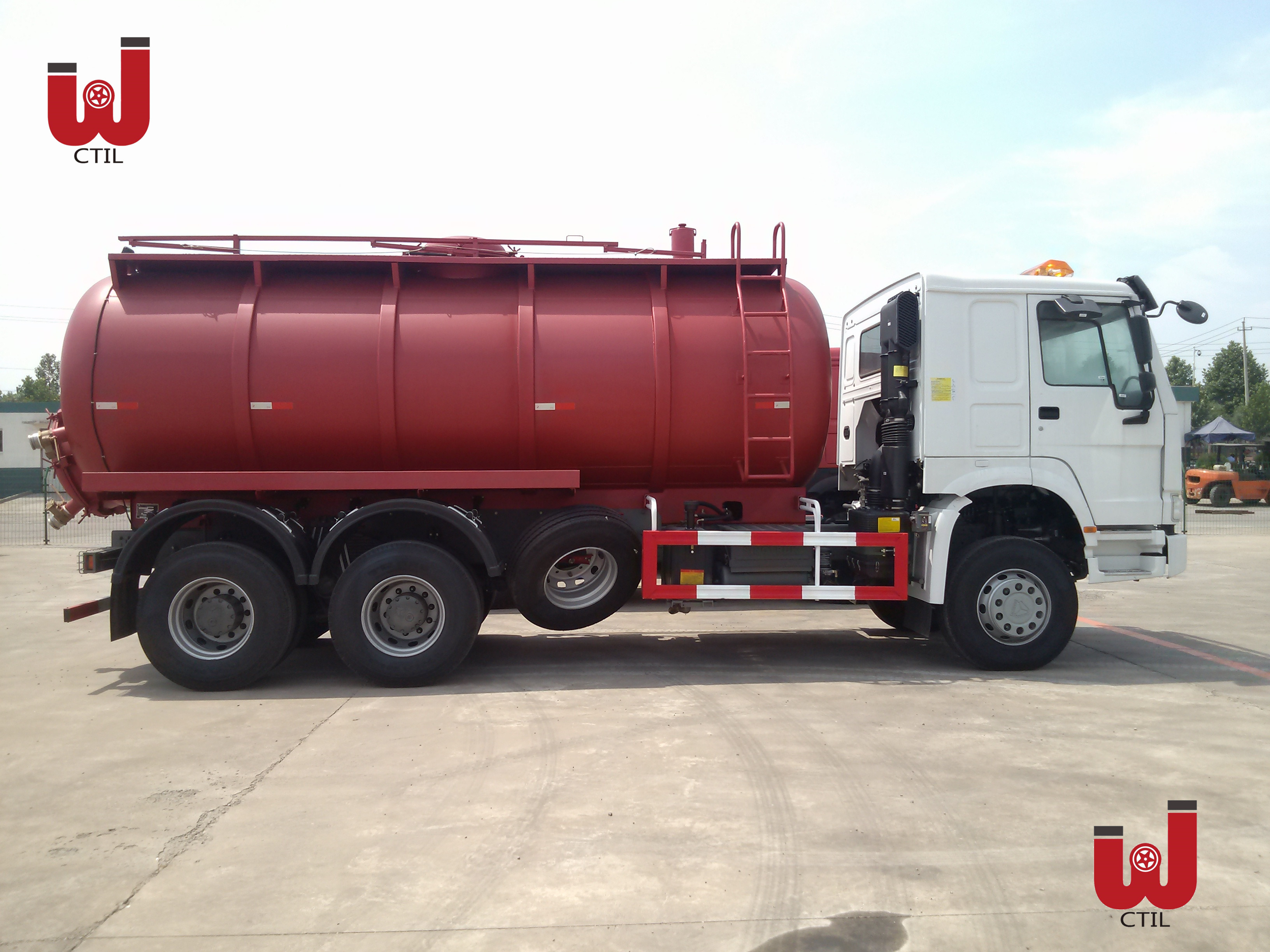 HOWO 10 Wheelers Sewer Vacuum Truck 18t Sewage Vacuum Pump Truck