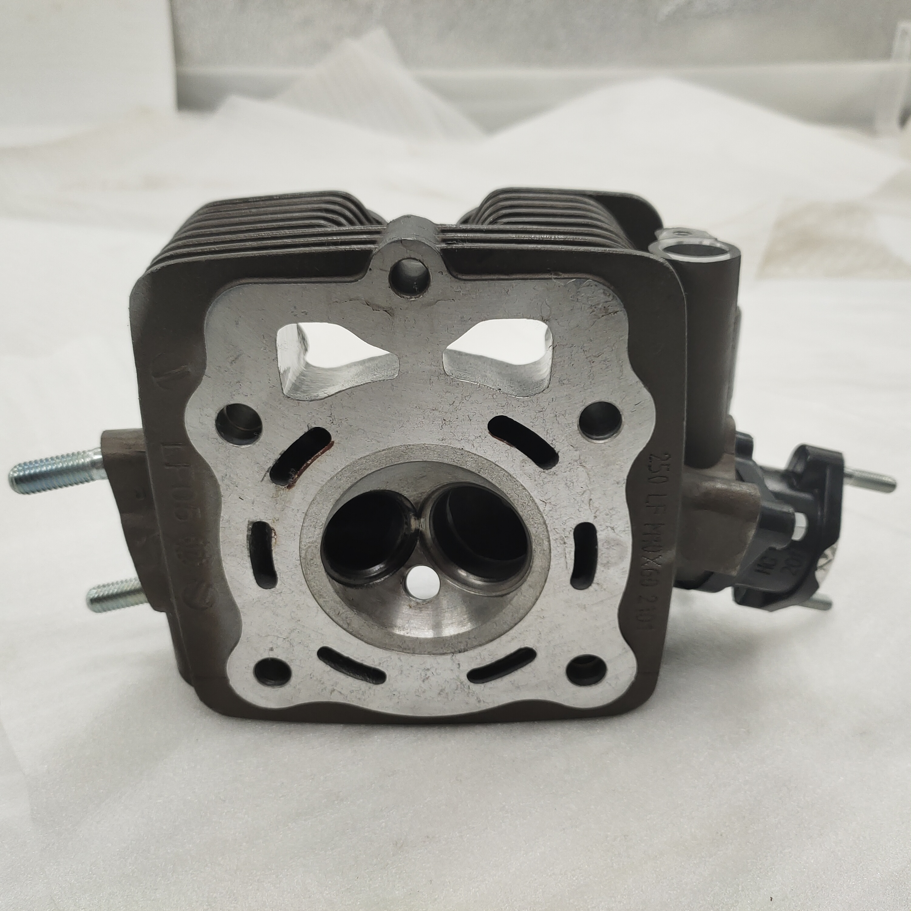 Motorcycle Engine Parts Cylinder Head Block Kit CG150 Box Sets made of Iron Material