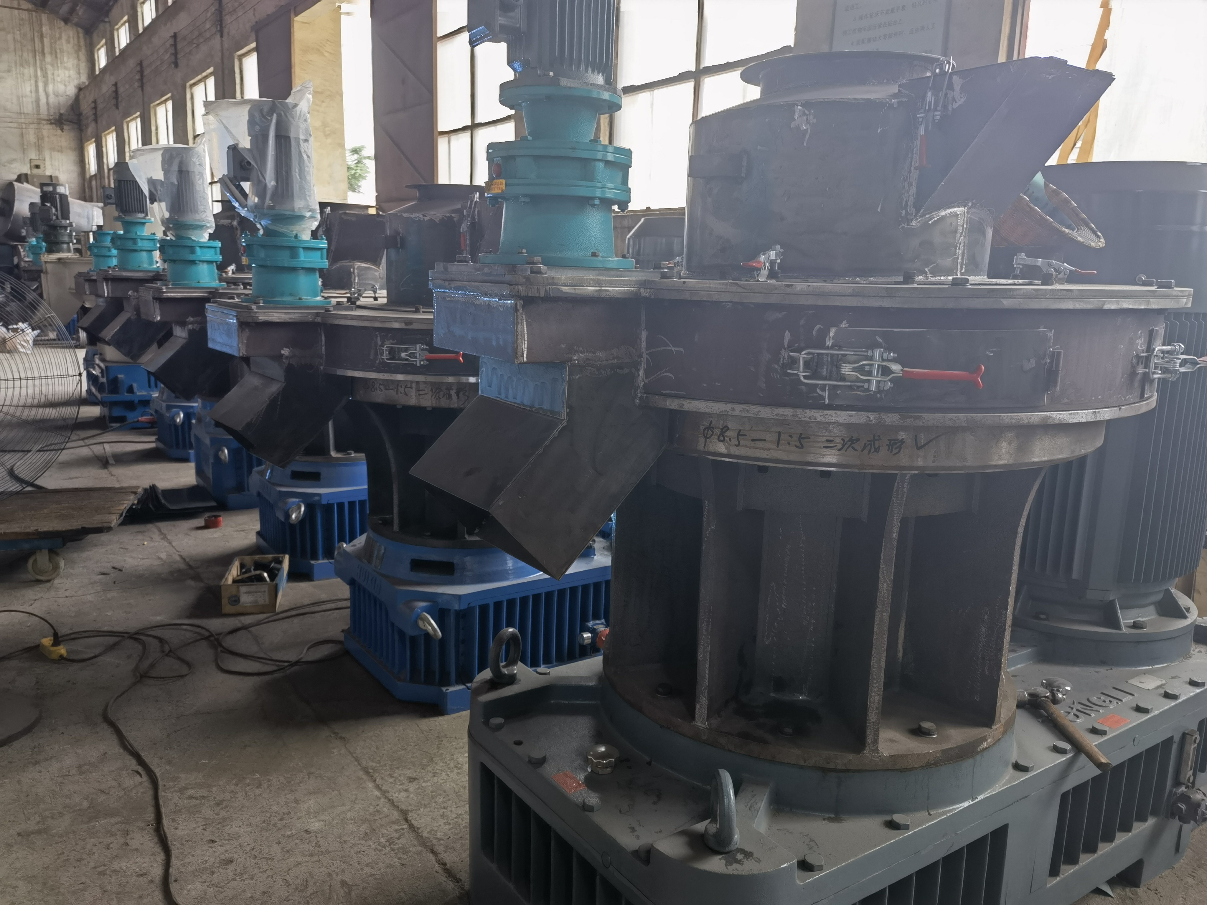 High capacity vertical ring die biomass pellet machine sawdust processing wood pellet machine with CE