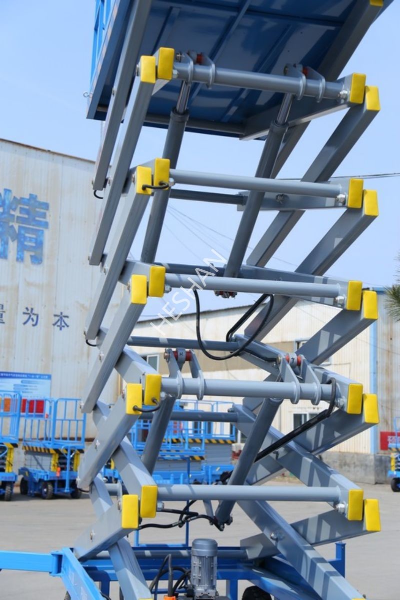 10M Single Person Mobile Scissor Lift Electric Hydraulic 500kg Load Capacity