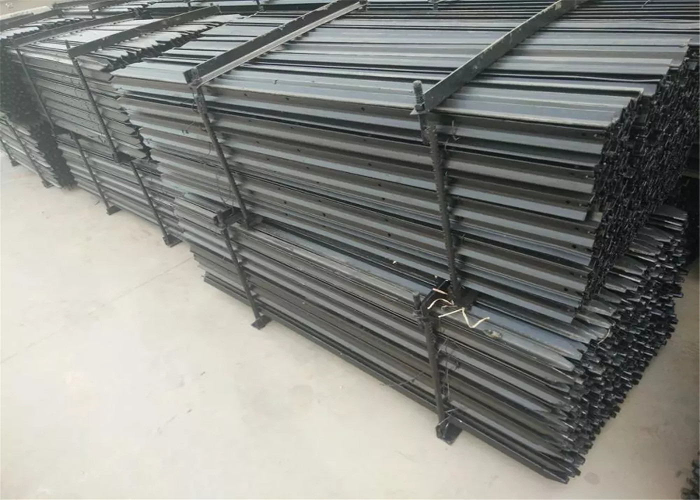 1.8M Star Pickets Galvanised Rural Y Steel Fence Post Farm Industrial