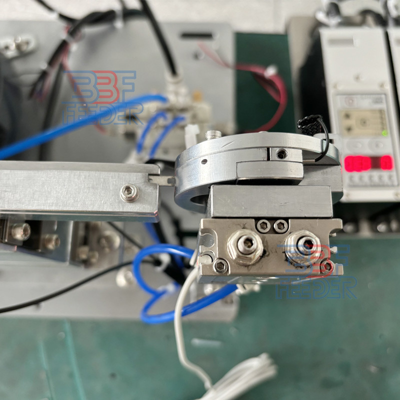 CE Certification Vibratory Bowl Feeder CNC Picking Mechanism Metal Parts Screw Feeding
