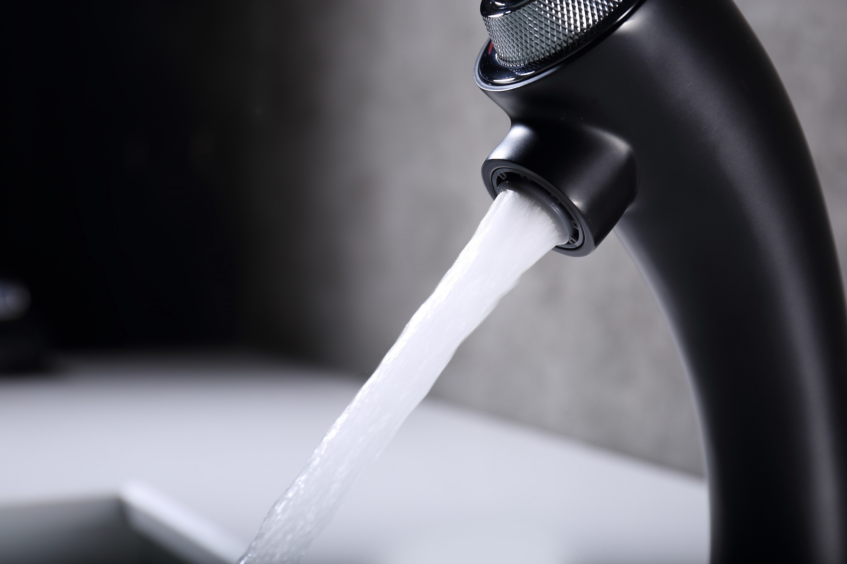 Contemporary Bathroom Basin Faucets 1/2" Hose Matte Black Finish