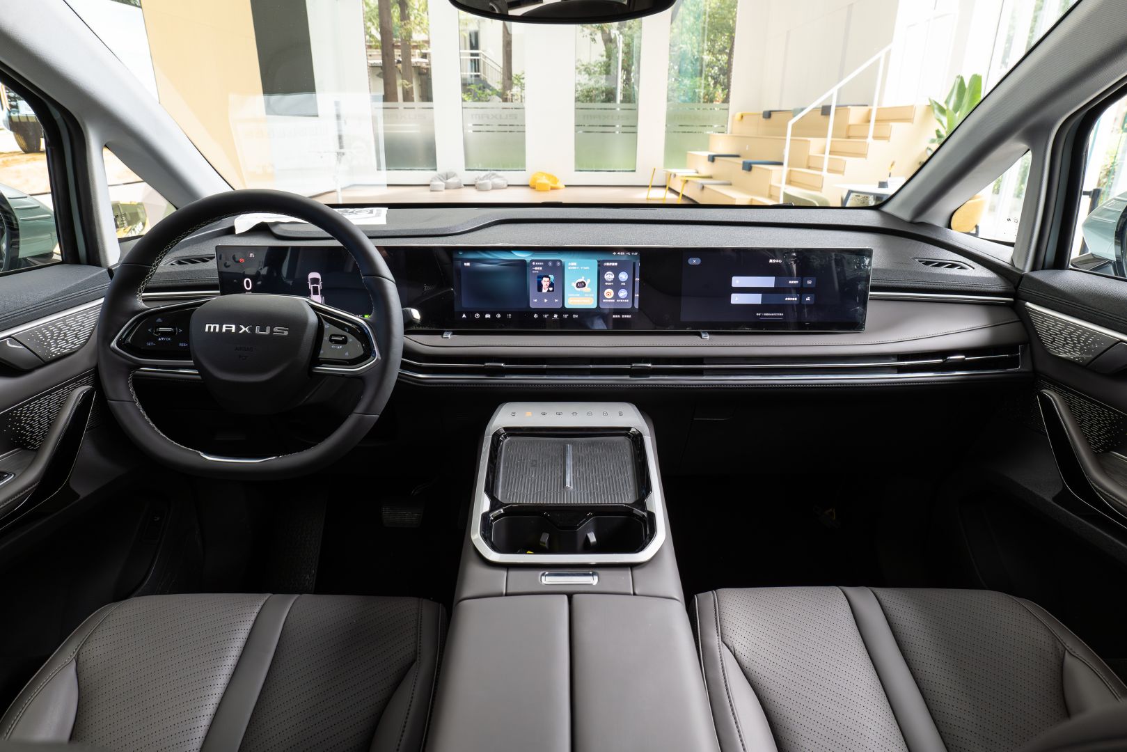 SAIC MAXUS MIFA 7 The Ultimate 5-door 7-seater MPV for 's Commercial Vehicle Market Featuring Front Drive and Large Space