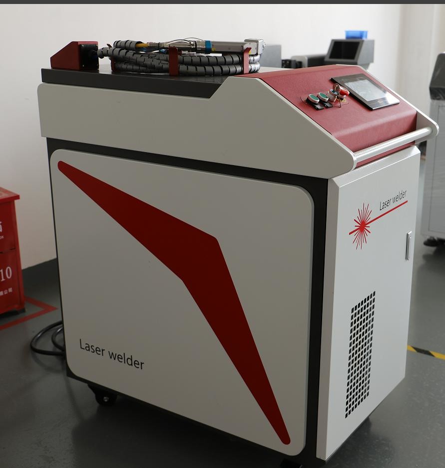 380V IPG CNC Fiber Laser Welding Machine For Stainless Steel 1000W 1500W 2000W
