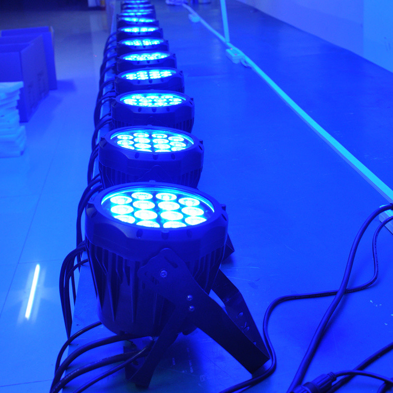 Stage Light Tour LED Par 14x3W Showtec IP67 Outdoor LED Par 64