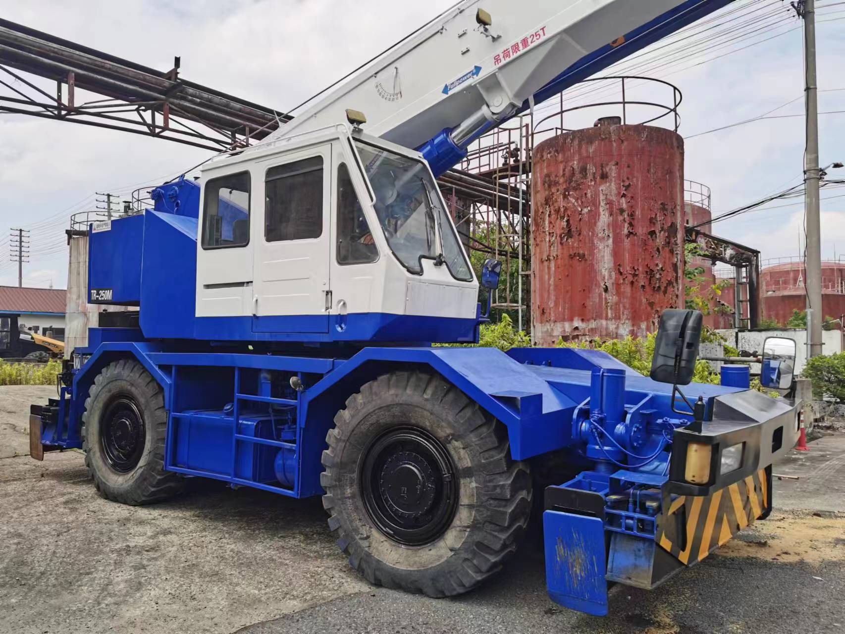 Used Tadano 25T TR250M Rough Terrain Crane with Max. Lifting Height 41.6 m