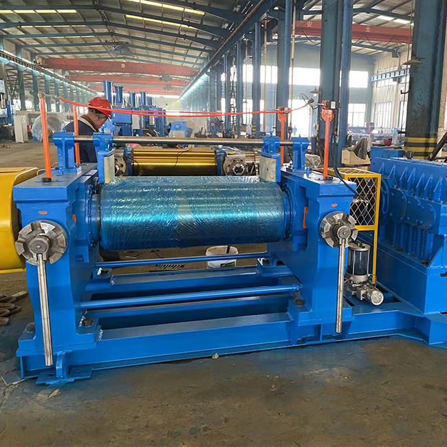Dia 400mm Rubber Open Mixing Mill 37KW For Rubber Compound Warming