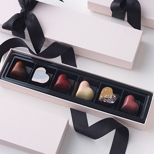 Custom Sweet Wedding Cardboard Packaging Candy Box with Handmade Design and Gold Logo