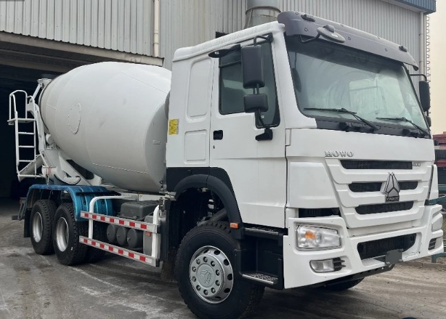 Construction Mobile Heavy-Duty Sinotruk HOWO 8 10 12 14 16 Cbm
