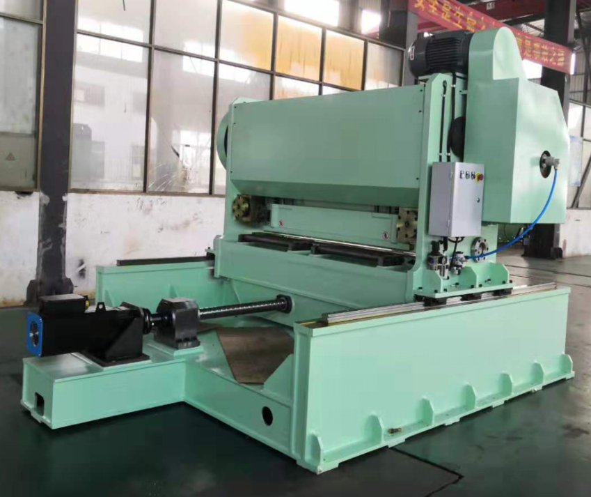 Servo tracking shearing system 