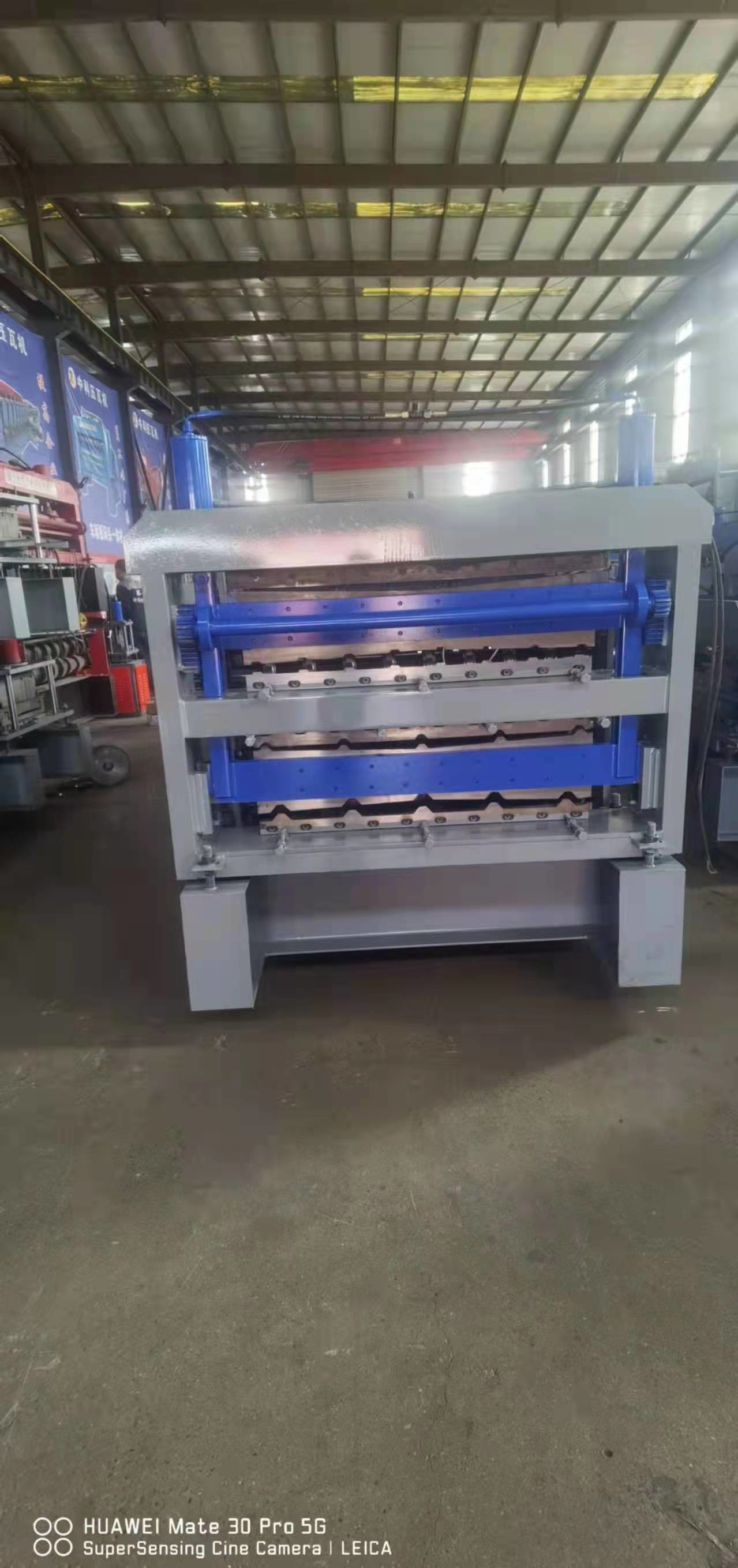 Corrugated Three Layer Color Steel Roll Forming Machine Full Automatic