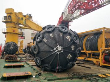 Pneumatic Marine Fender Ensuring Ship And Dock Safety With Exceptional Elasticity