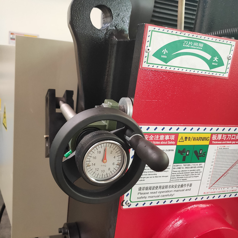 MD11 Hydraulic Guillotine Shearing Machine QC11K-6*1600 Sheet Metal Machine