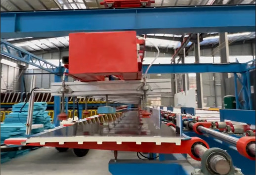 Insulated Aluminum PU Roof Panel Fireproof Sandwich Polyurethane Foam Roof Panel