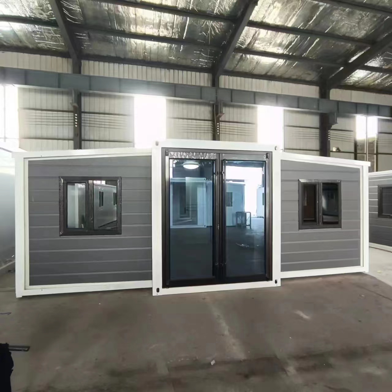 Sandwich Panel Luxury Villa Container Expandable House for Modern Design Hotel Room