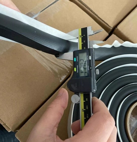 Insulating Rubberized Mastic Tape HVAC For Metal Roofing