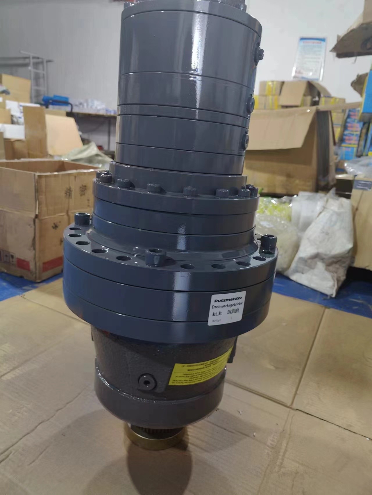 Putzmeister and Schwing pump truck reducer assembly with black color in construction sector