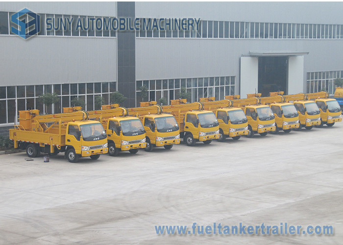 Aerial Working Platform Articulated Boom Lift Truck With Insulation