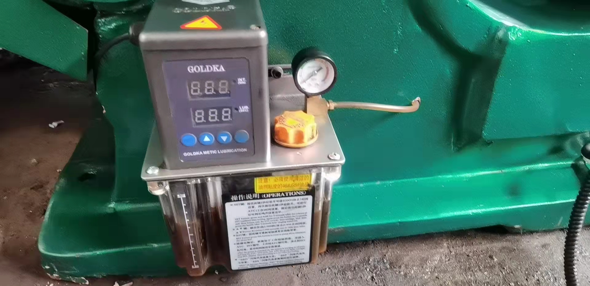 cheap manual stickers label die cutting machine