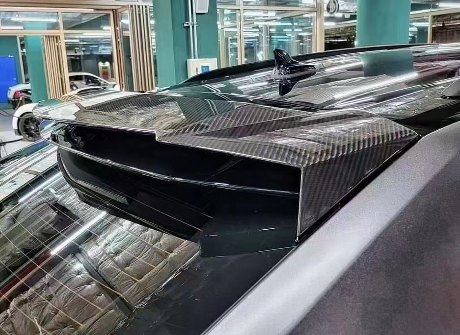 Auto Parts Carbon Fiber Body Kit for Lamborghini URUS URUS Upgrades the MSY Front Shovel Diffuser Spoiler Wide-body Kit
