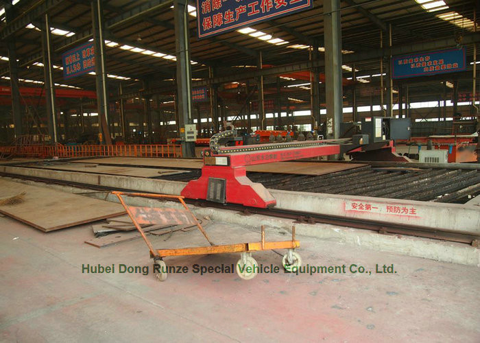 Carbon Steel Oil Transport Tank Trailer Tri Axle Heavy Capacity 30000L-45000L