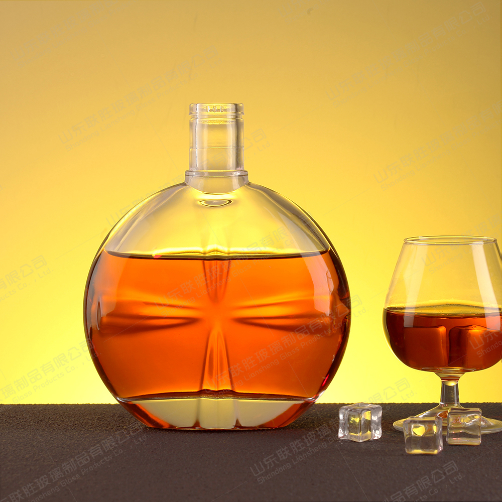 Vodka Hot Stamping Customized 700ml Xo Transparent Glass Wine Bottle with Plastic Lid