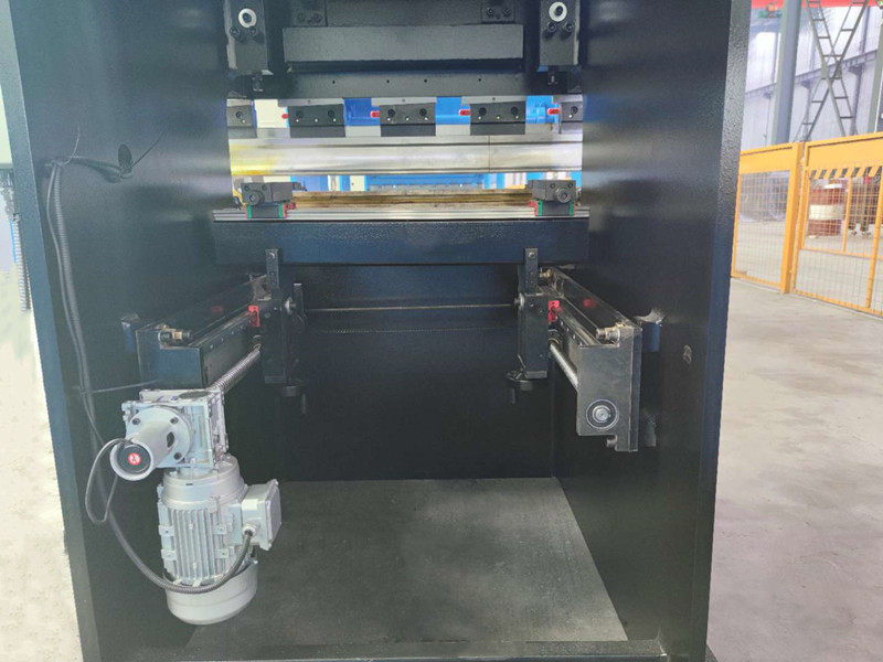 Sheet Metal Hydraulic CNC Press Brake Bending Machine With E21 Controller 300KN 1600mm