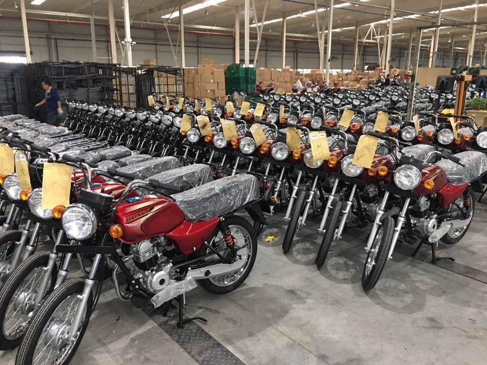 India BAJAJ BOXER Motorcycle 100CC Red