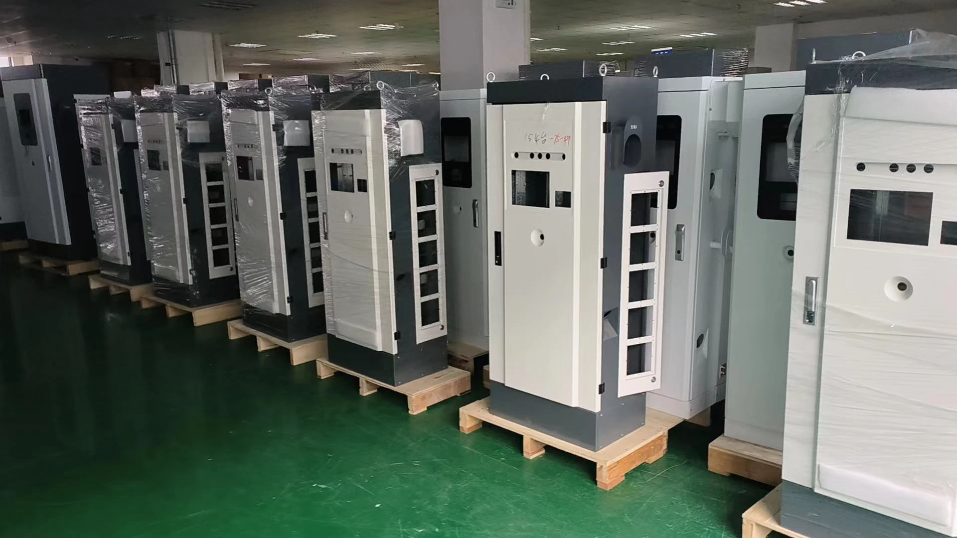 120kw EU Standard 7" Screen EV DC Charging Station With OCPP1.6