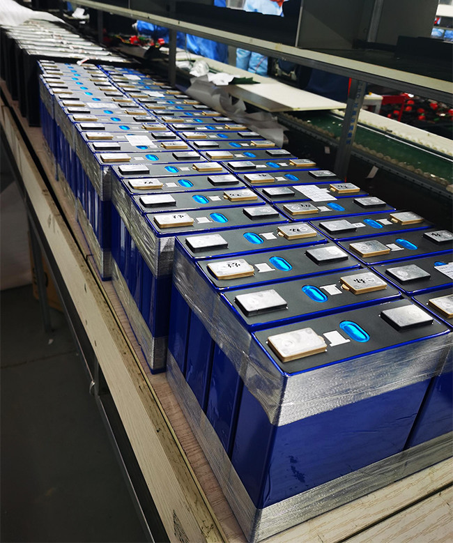 600AH 800AH 12v Deep Cycle Lithium Ion Battery For Rv With Bluetooth Connection