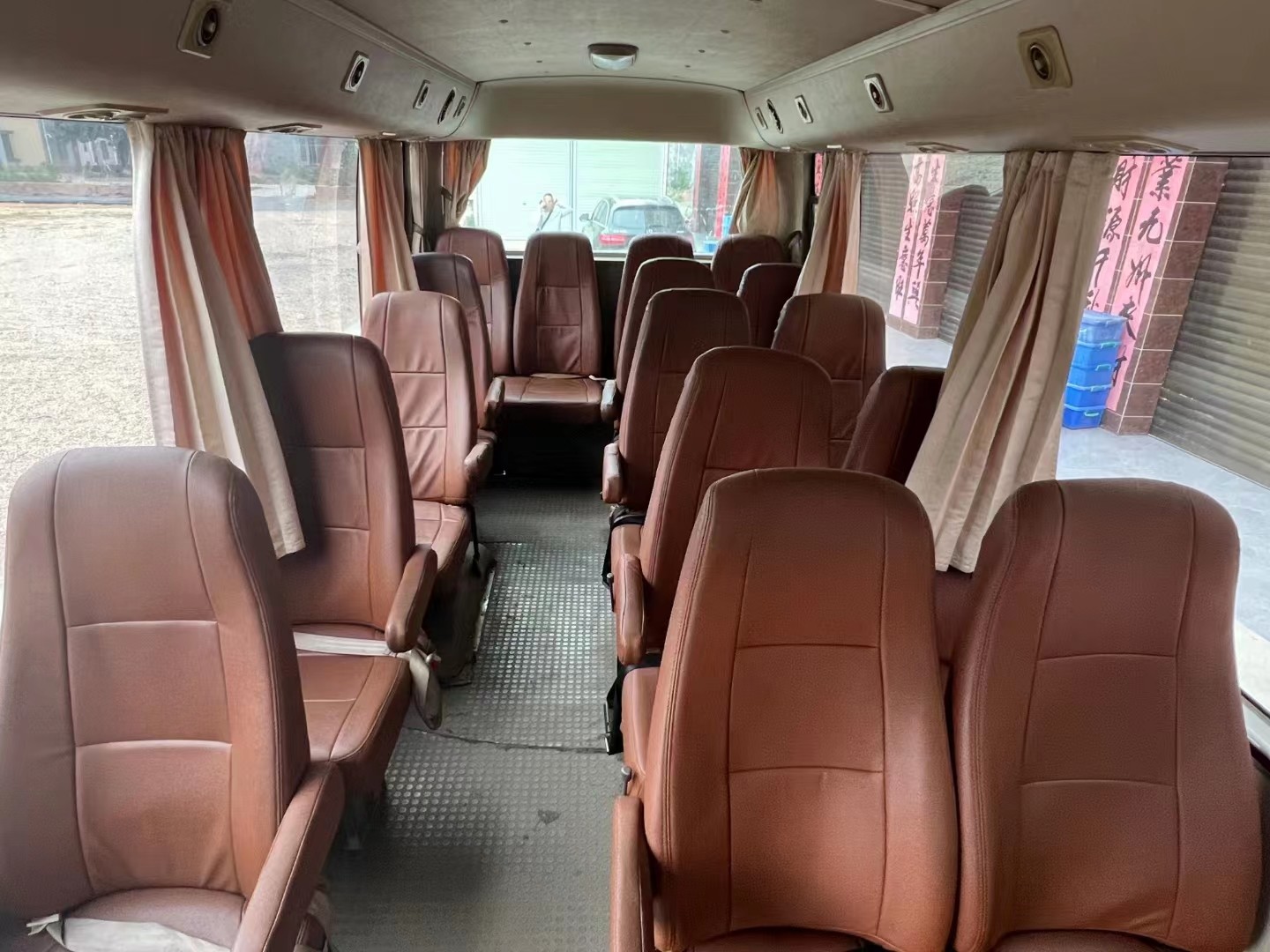 Used Mini Bus For Sale Yutong ZK6708D Front Engine Diesel Coaster Bus 19 Seats 2+1 Seats Layout