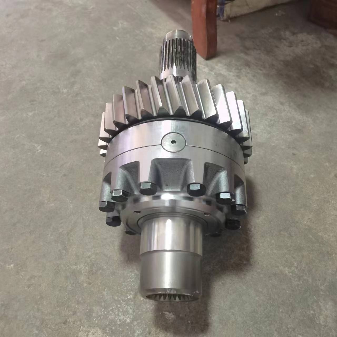 AZ9981320136 Intermediate Shaft Differential Assembly for Heavy Duty Trucks HOWO Ac16