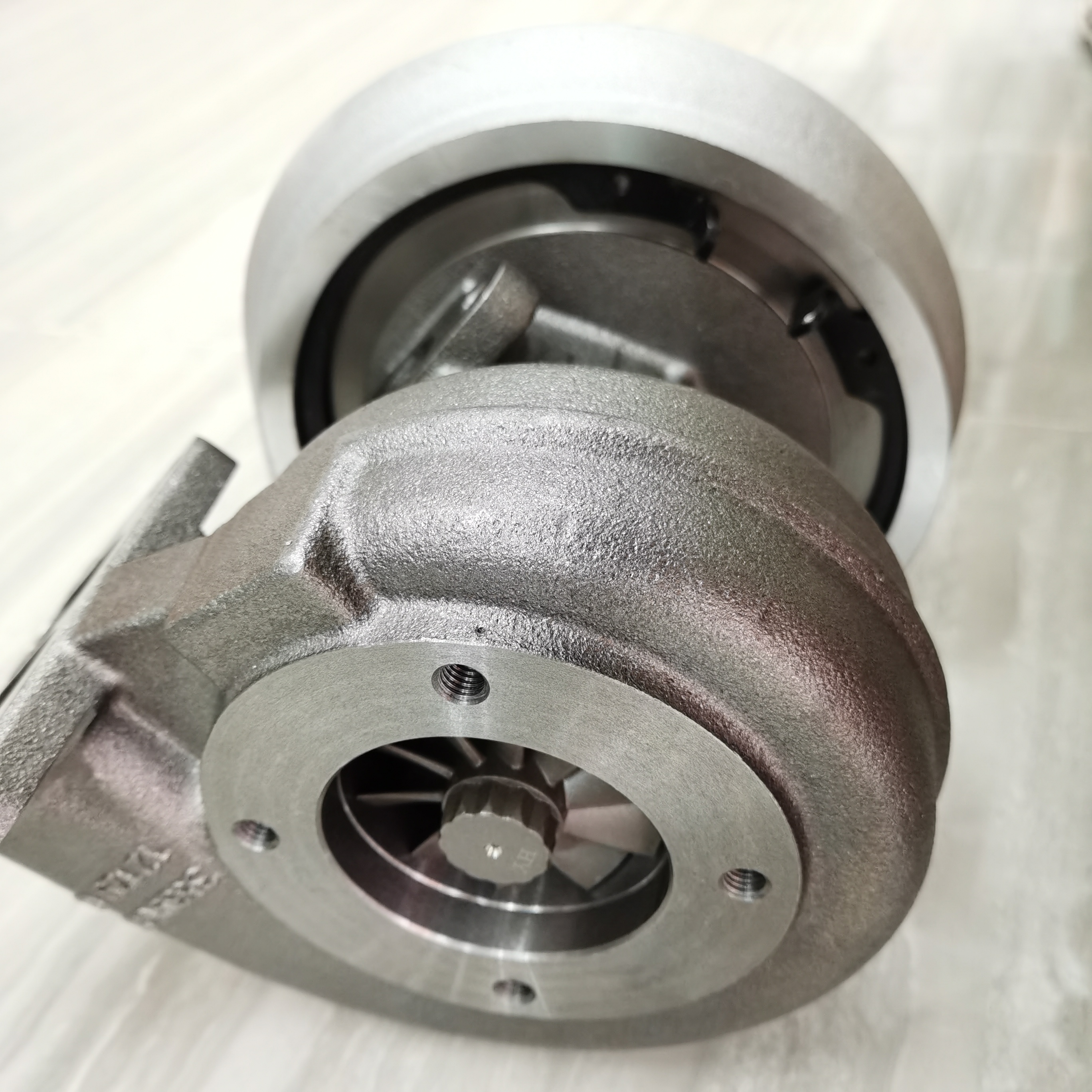 DH220 Diesel Oil Engine Excavator Turbocharger Hyundai Mechanical Engine Parts
