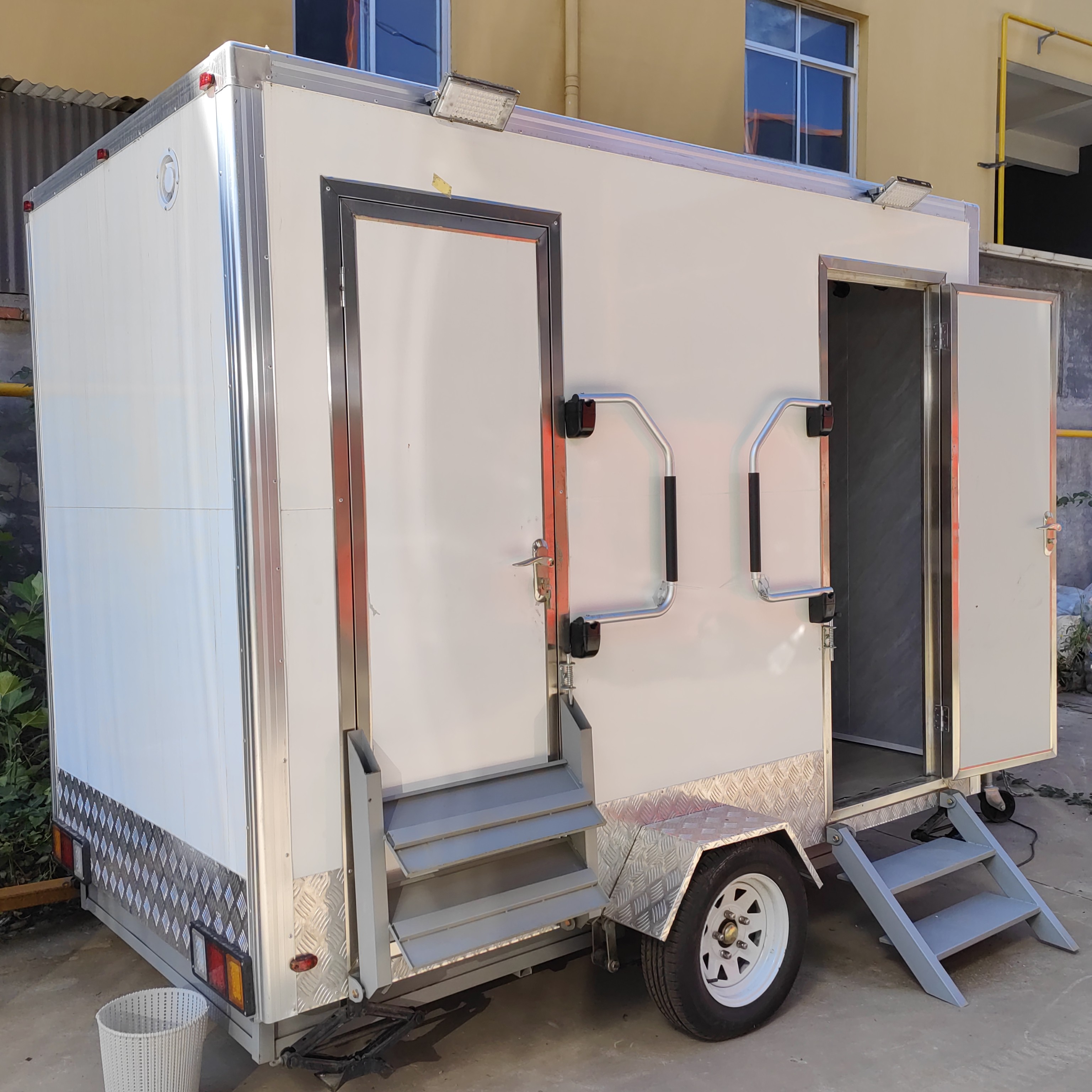Affordable roadable 2024 Mobile Bathroom Toilet Trailer Portable Toilet Trailer For Outdoor Australia