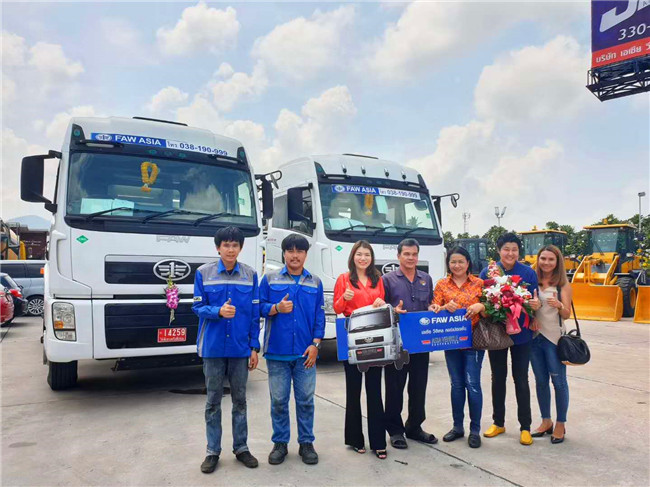 FAW Jiefang J5P Big Tractor Trucks , Manual 6*4 Heavy Duty Truck Tractor Head