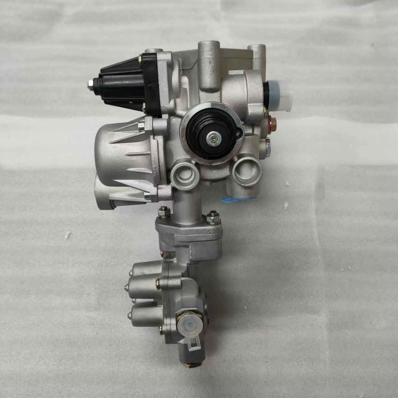 Chinese Heavy Duty Truck Spare Parts Air Dryer 3515010-368 with Design
