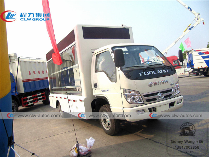 LHD Foton Forland 4x2 LED Billboard Truck With Roller Poster