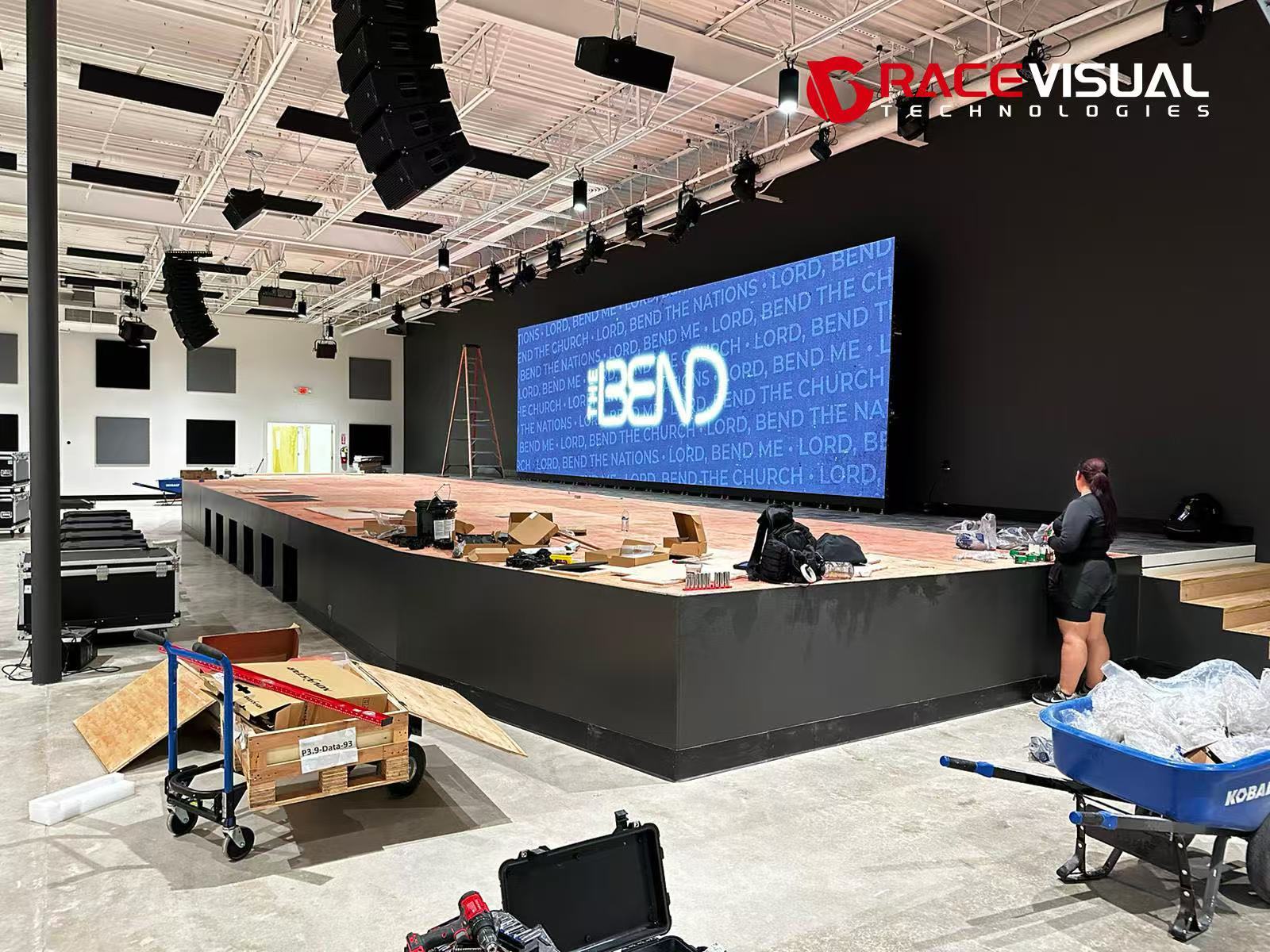 IRC High-Quality Indoor Rental LED Display P2.6 500mmX500mm for Rental & Stage 7680hz High Refresh Rate