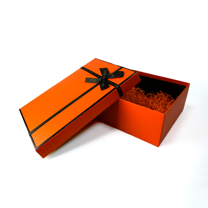 Packaging Exquisite Collection Clothes Package Luxury Gift Box With Ribbon Bow