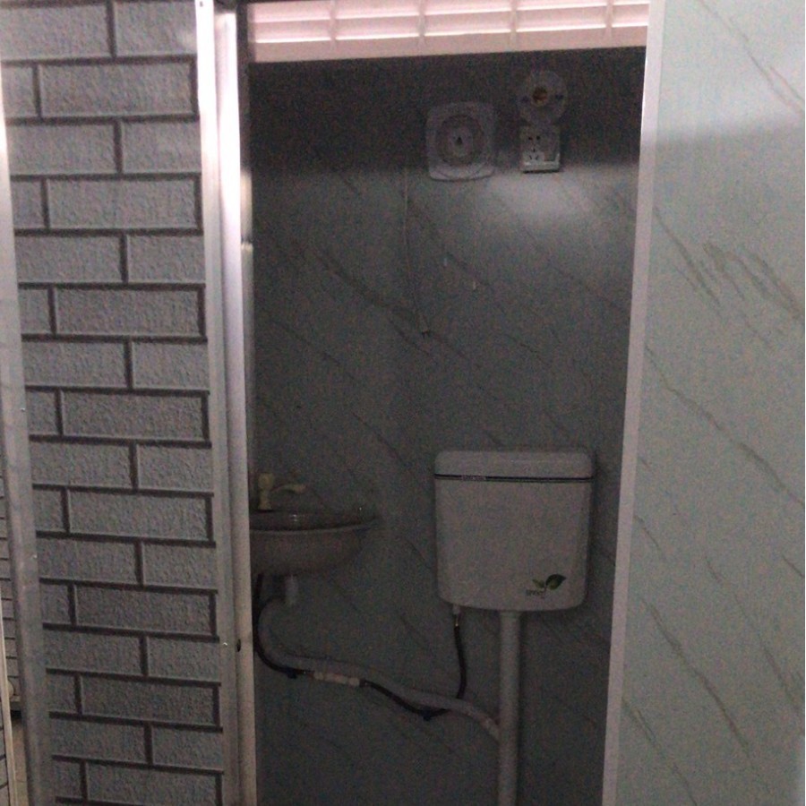 Park Attractions Toilet Portable Eco-Friendly and Easy to Push for Mobile
