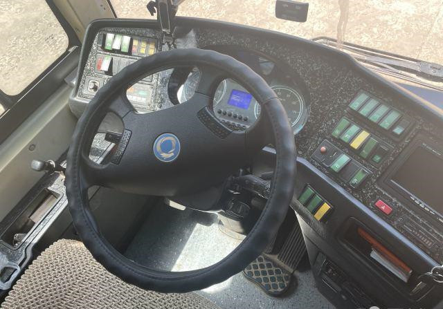 39 Seats Used Coach Bus 2016 Year SLK6873 Shenlong Brand With Excellent Diesel Engine